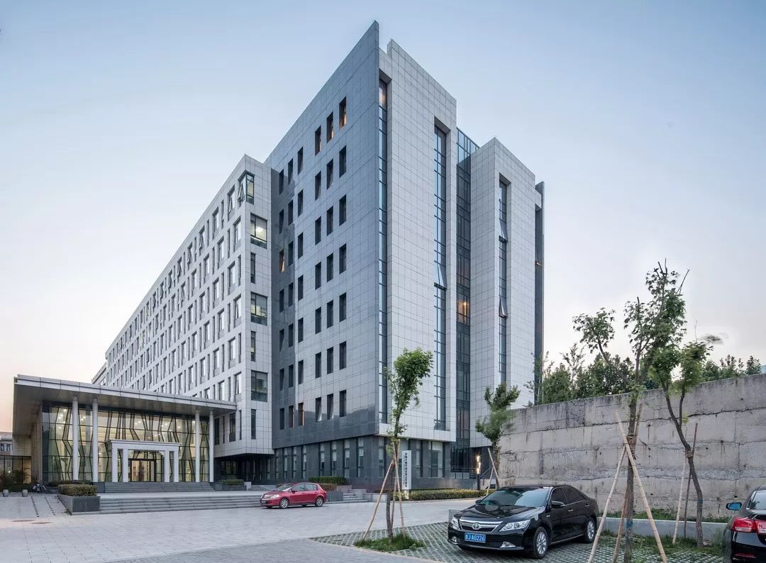 山东农业大学科技创新大楼│清华大学建筑设计研究院