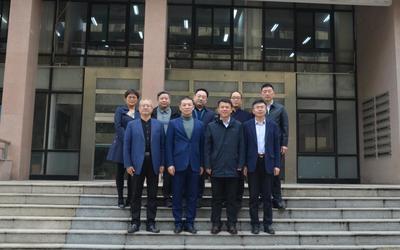 山东工商学院副院长刘向锋一行赴山东建大建筑规划设计研究院考察交流